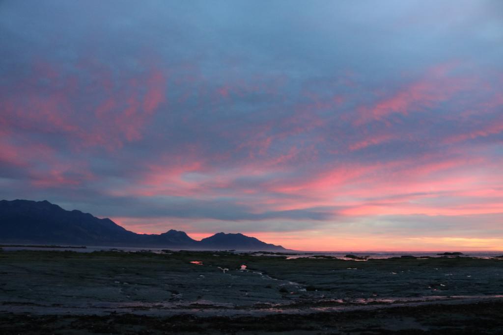 The Point B&B Kaikoura Ngoại thất bức ảnh