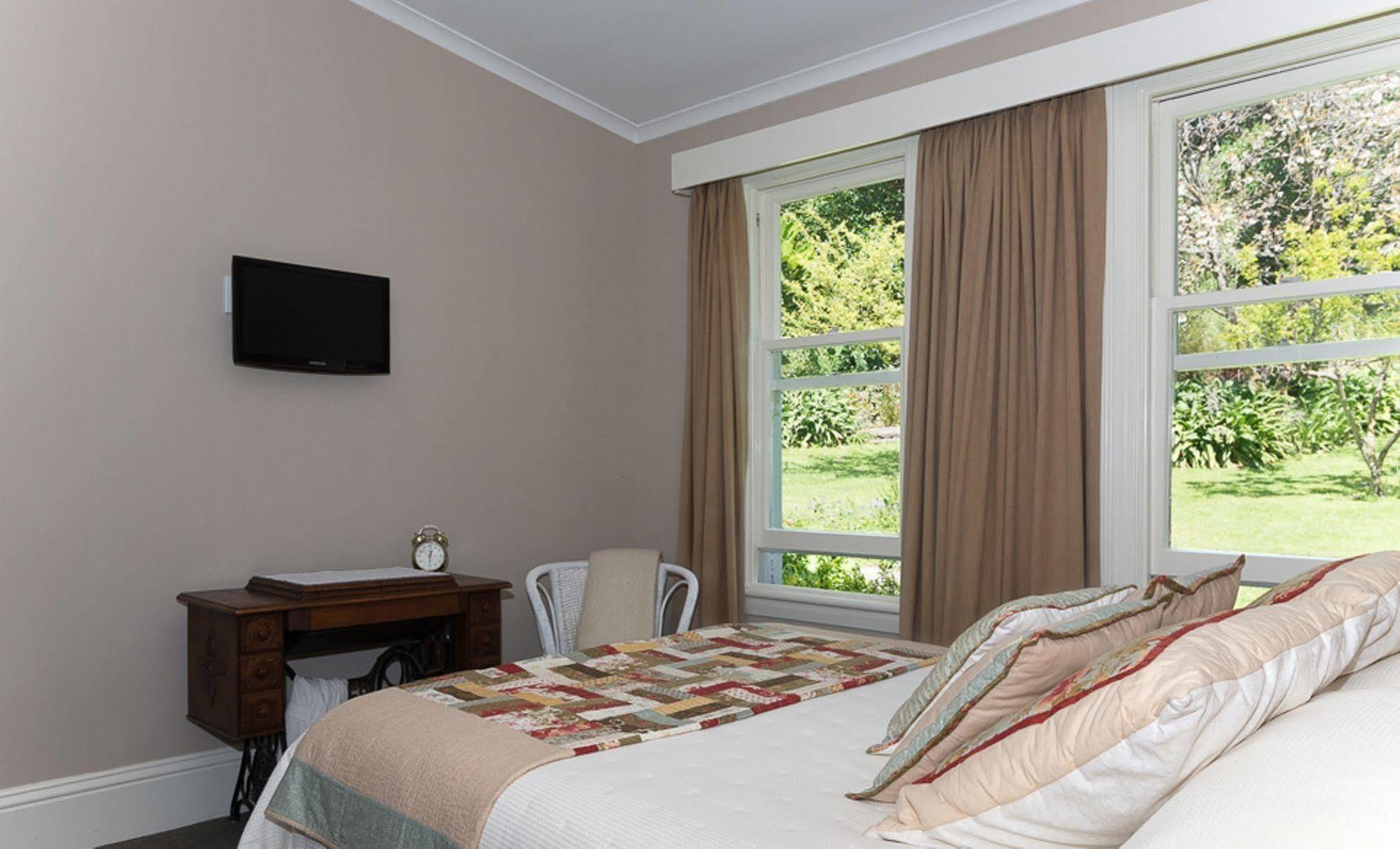 The Point B&B Kaikoura Ngoại thất bức ảnh